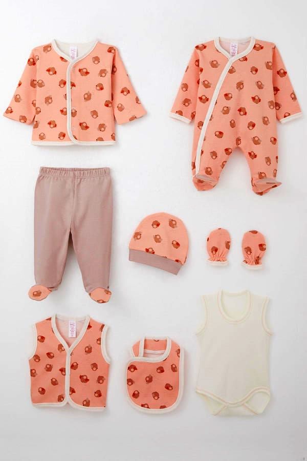 8-piece cotton baby clothing gift set for newborns 0–3 months – made in Turkey

