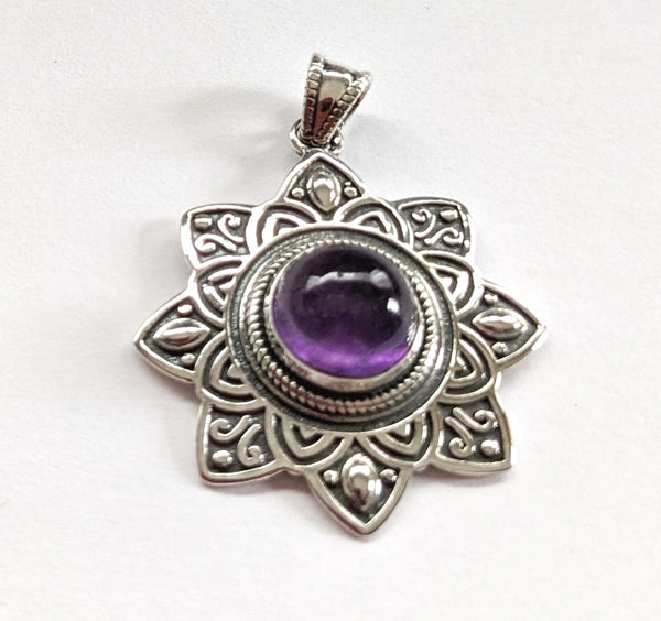 sterling silver pendant with amethyst stone